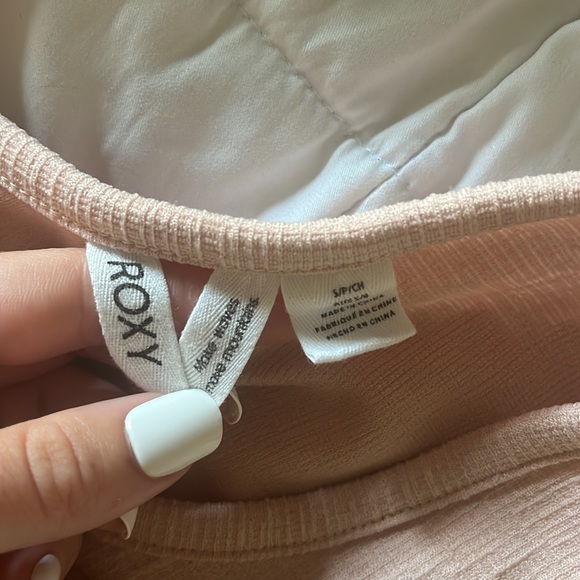 ROXY TANK - Picture 3 of 4